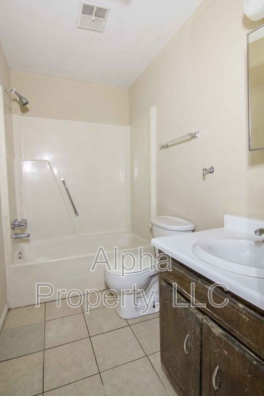 Building Photo - 107 Vesta Dr