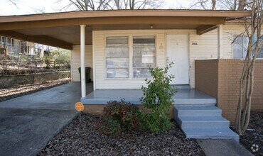 Building Photo - 3 Bedroom Cottage - COMING SOON!