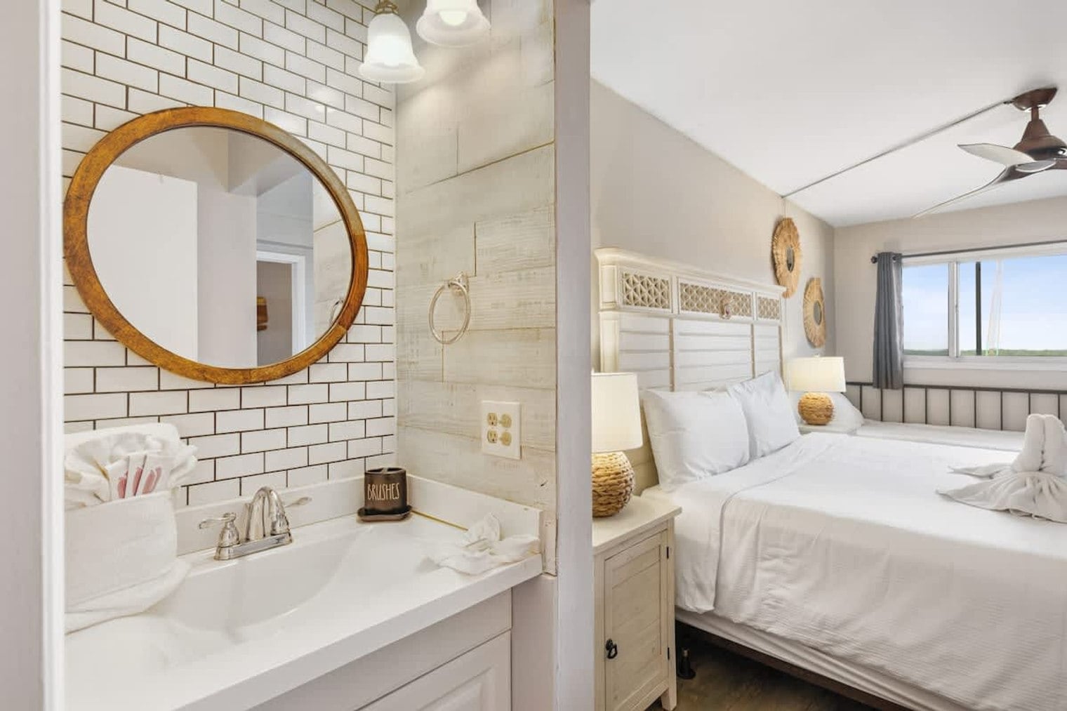 Building Photo - 8743 Thomas Dr