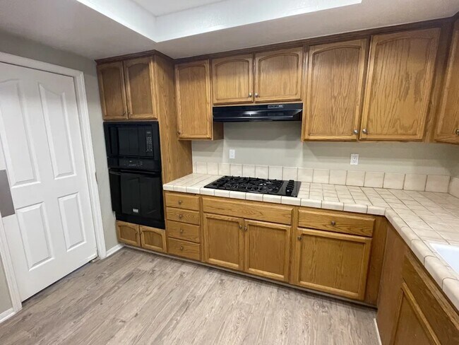 Building Photo - 5028 W Avenue M