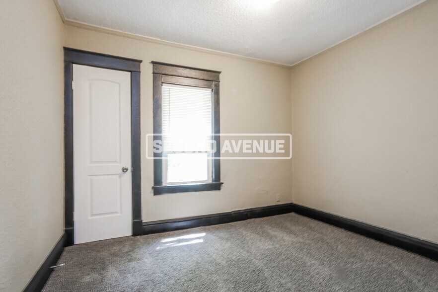 Building Photo - 3811 E 36th St