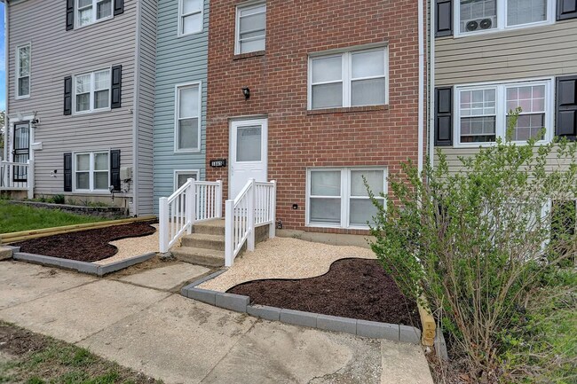 Building Photo - Gorgeous 5 Bedroom In Harford County Ready...