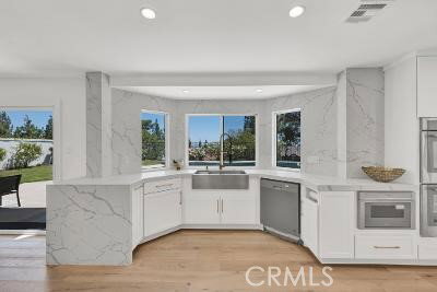 Building Photo - 18340 Sandringham Ct