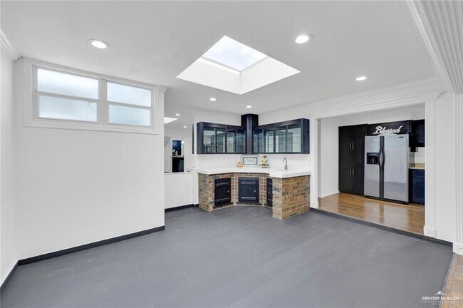 Building Photo - 16 Wichita Ave