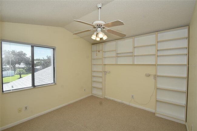 Building Photo - 74 Lake Forest Pl