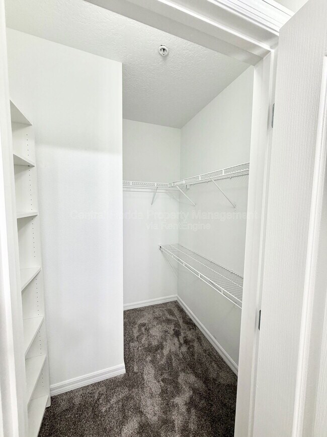 Building Photo - 3520 Seneca Club Loop