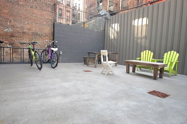 Building Photo - 99 Allen Street