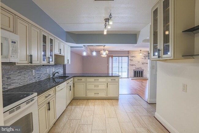 Building Photo - 17 Farmhouse Ct
