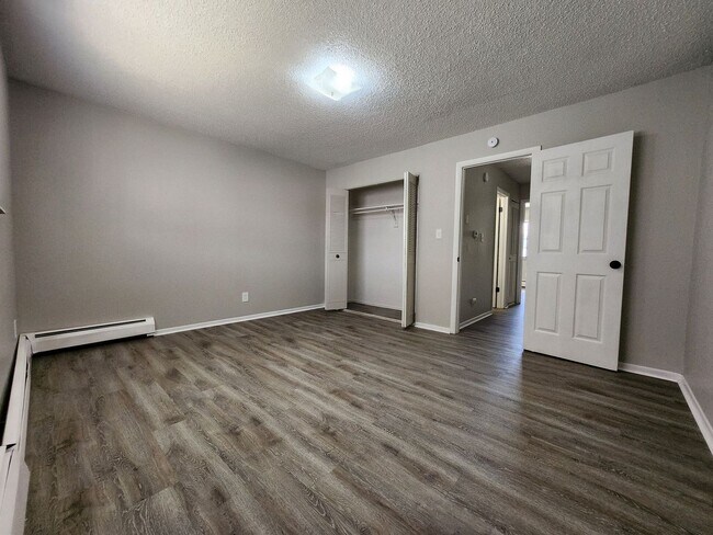 Building Photo - 49 Chestnut Dr