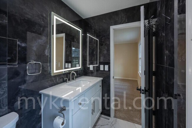 Building Photo - 12012 Ensley Ln