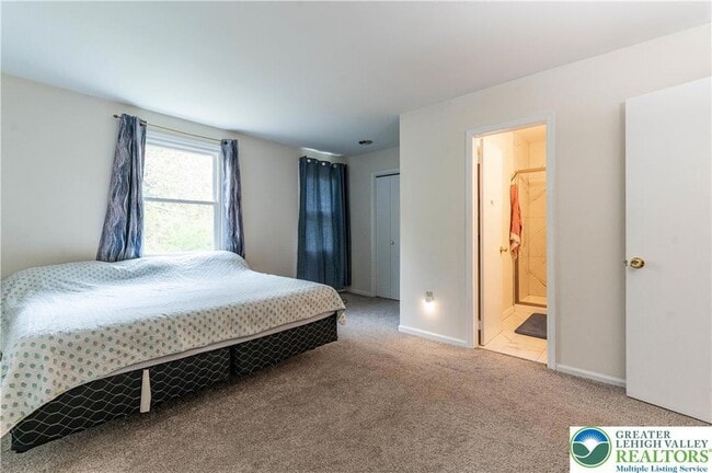 Building Photo - 8315 Countryside Ln