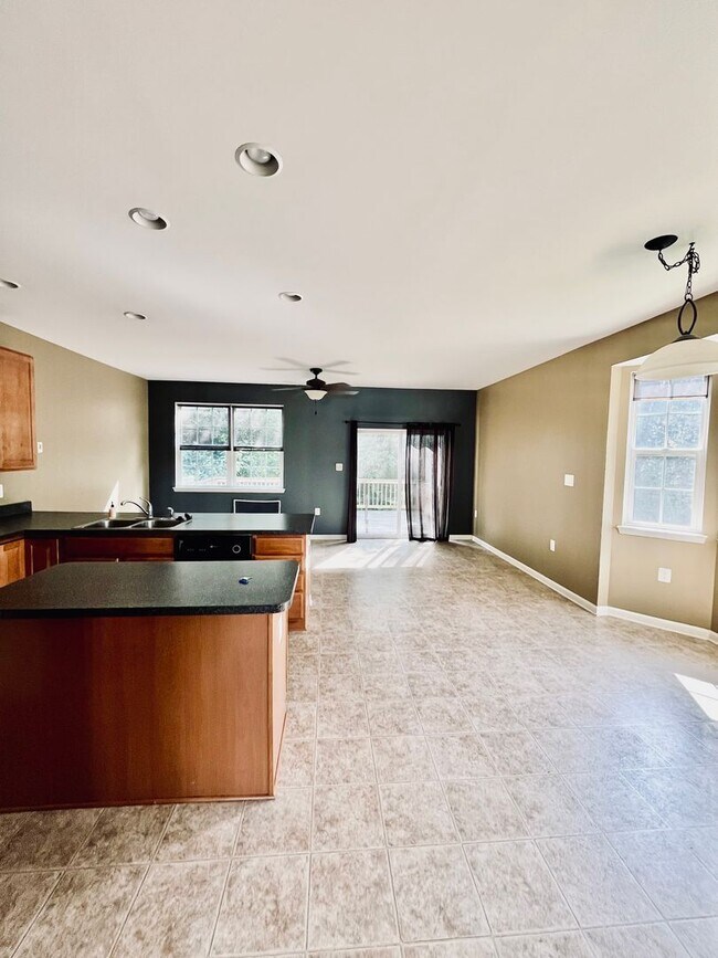 Building Photo - 44 Milestone Ct