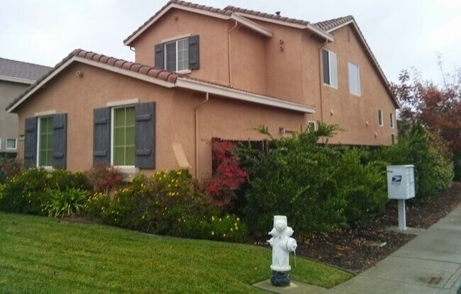 Building Photo - Discover Your Dream Home in Elk Grove!
