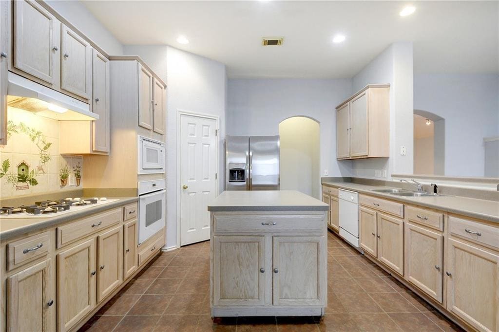 Building Photo - 4405 S Summercrest Loop