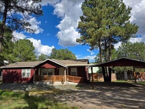 Building Photo - Spacious Home Near Mechem