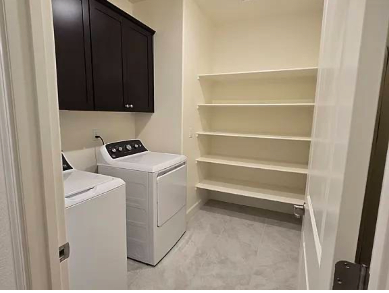 Laundry Room - 6718 Lunar Descent Dr