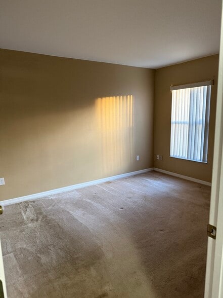 Building Photo - 49 Hemlock Trce