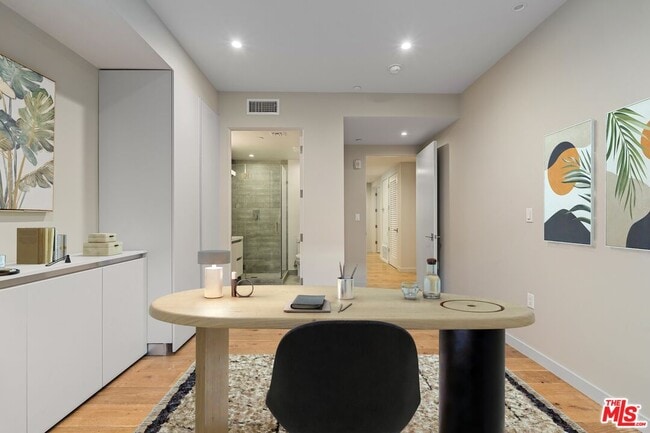 Building Photo - 1621 Malcolm Ave