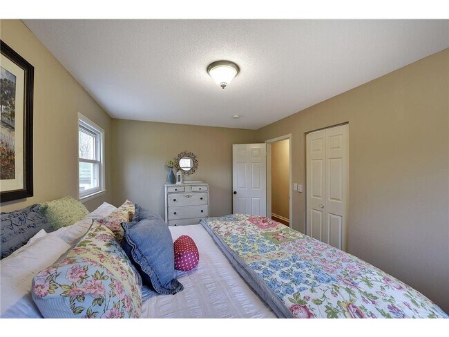 Building Photo - 27405 Pine Bend