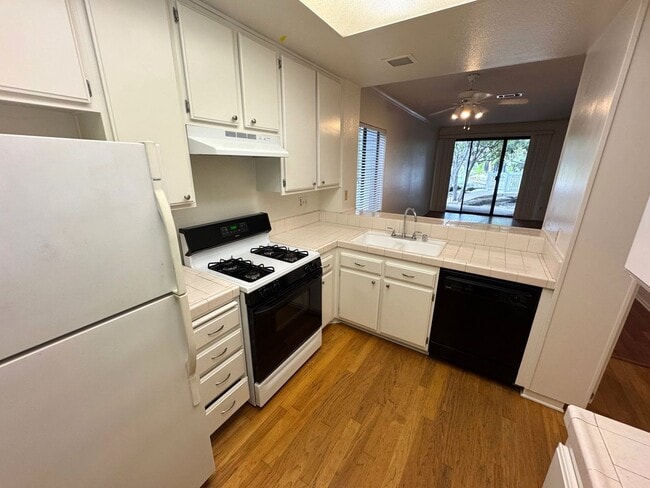 Building Photo - Sycamore Creek Community in Central Camarillo!