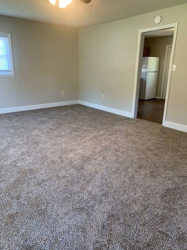 Building Photo - Updated 2 Bed 2 Bath In Peaceful Brown Summit