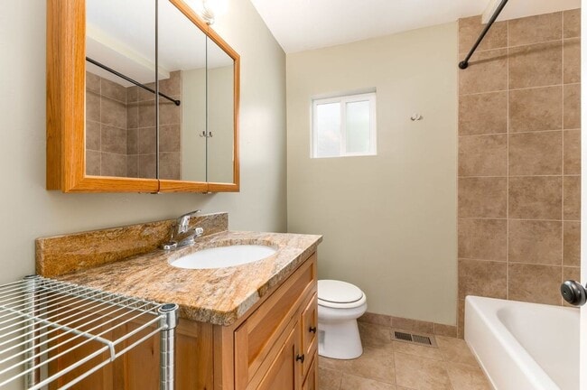 Building Photo - 3848 S 400 E