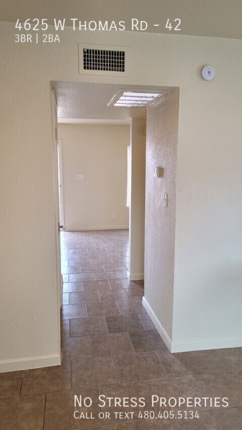 Building Photo - 4625 W Thomas Rd