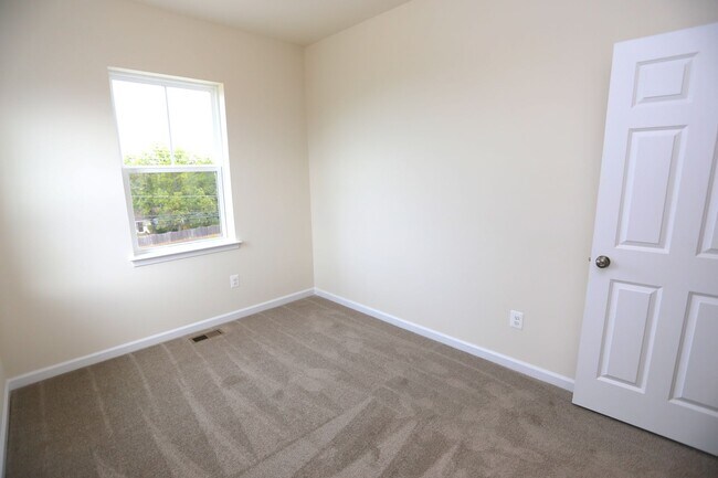 Building Photo - 14317 Summit View Ln