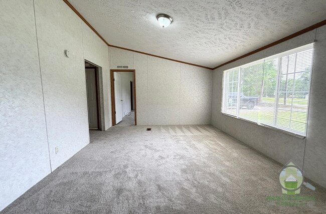 Building Photo - 68 Honeysuckle Dr