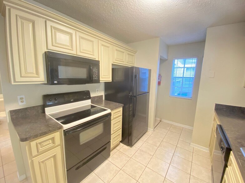 Building Photo - 1141 Exceller Ct