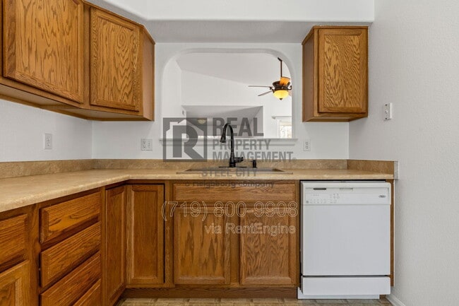 Building Photo - 842 Edna Way