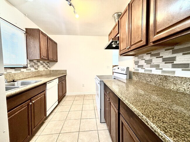 Building Photo - 1100 Saylor Way