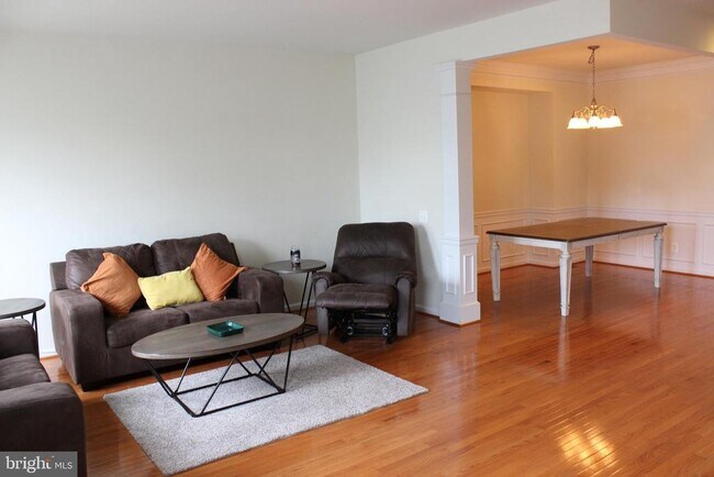 Building Photo - 43579 Wheat Berry Terrace