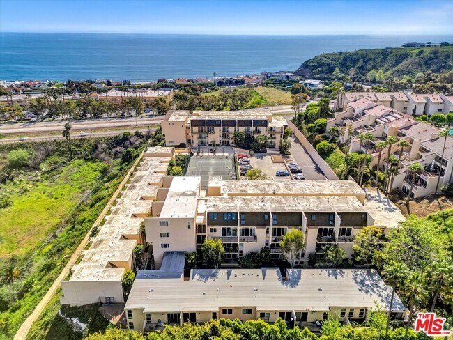 Building Photo - 23901 Civic Center Way