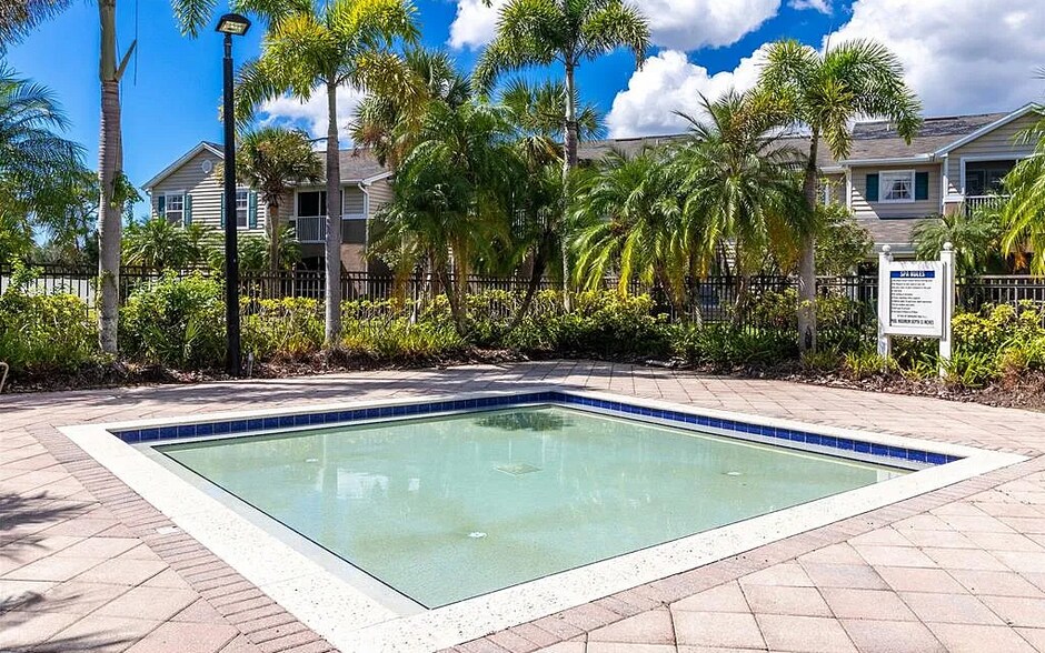 FOR RENT 2BR/2BA Condo in Lakewood Ranch, FL - 7411 Vista Way