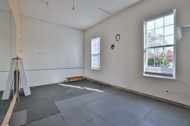 Building Photo - 151 N Meadow Ridge Trail