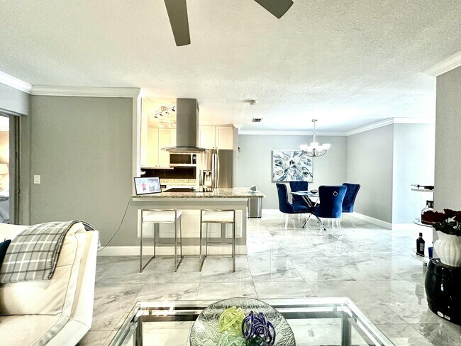 Building Photo - 2638 Gately Dr E