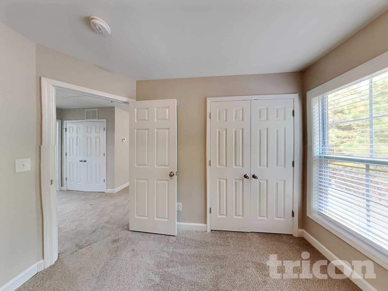 Building Photo - 1655 Crestlawn Tl