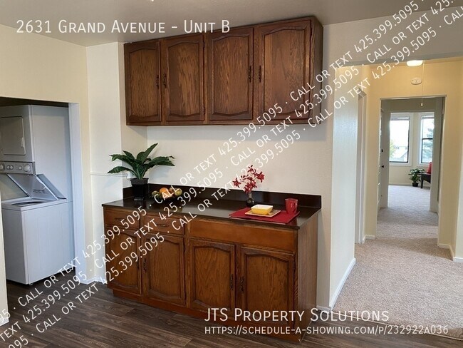 Building Photo - 2631 Grand Ave