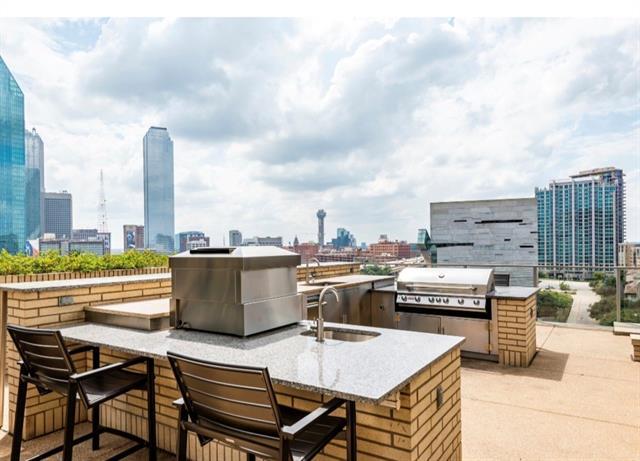 Building Photo - 1700 Cedar Springs Rd