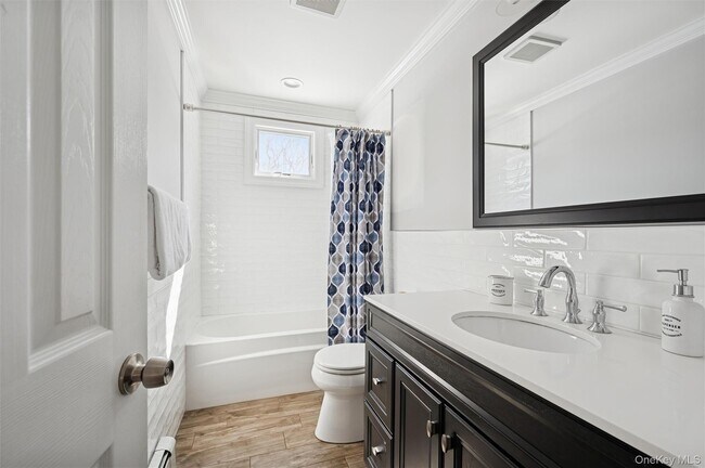 Building Photo - 4 Stuart Ct