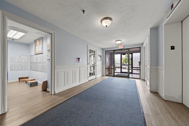 Building Photo - 230 Willard St