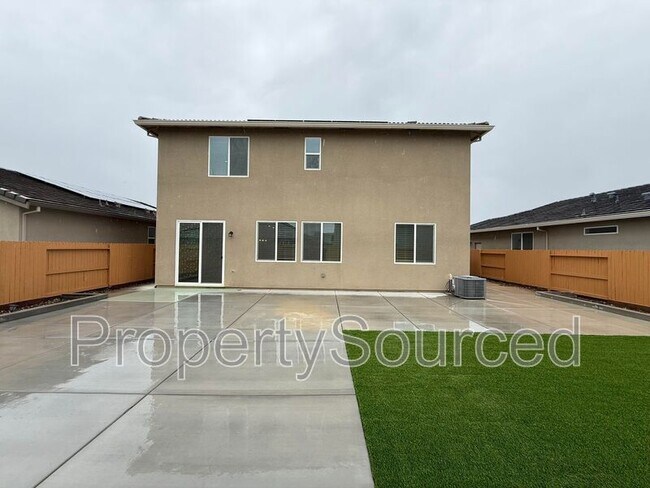 Building Photo - 1753 Lacey Ave