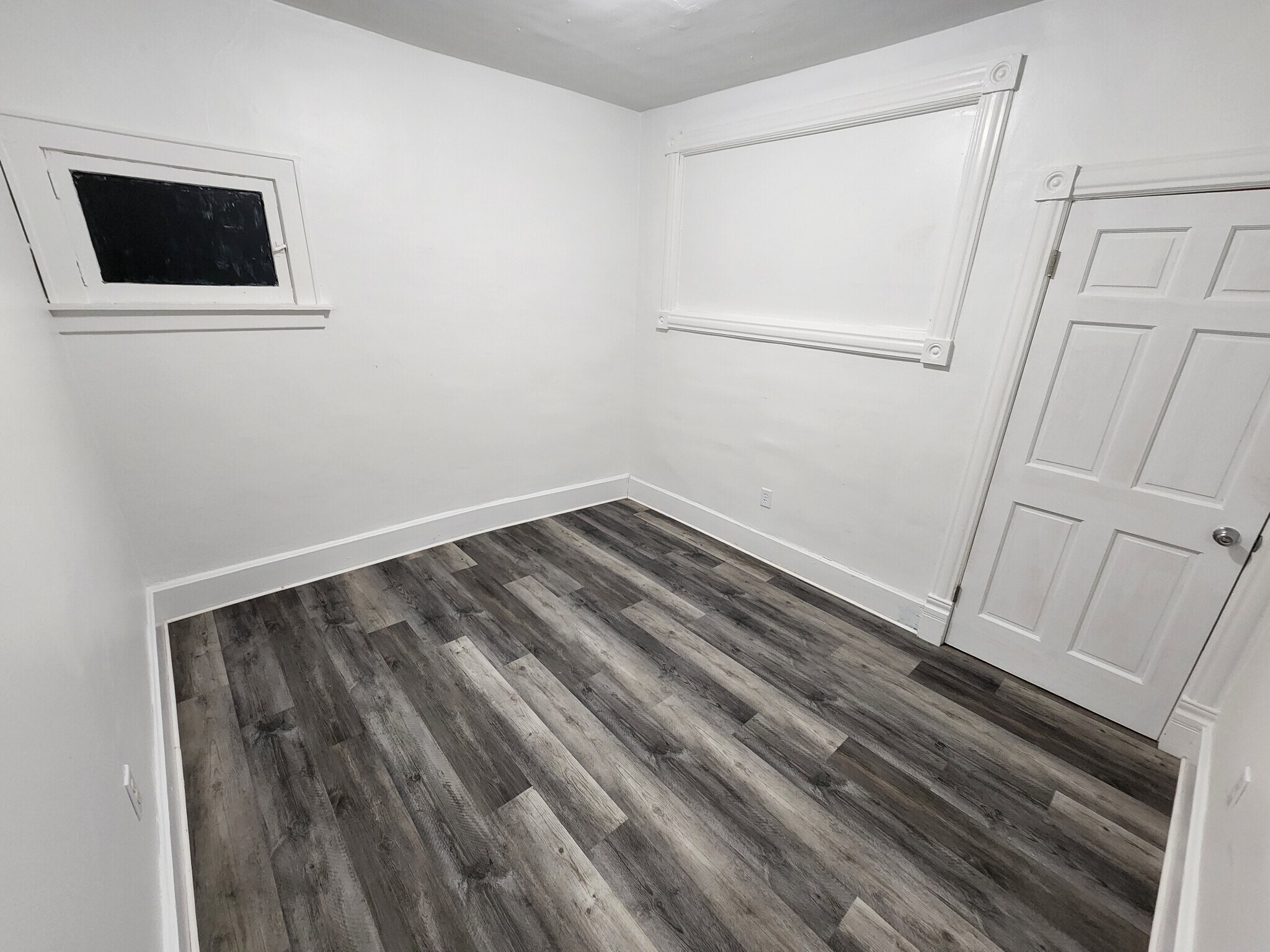 Building Photo - 1513 S 63rd St