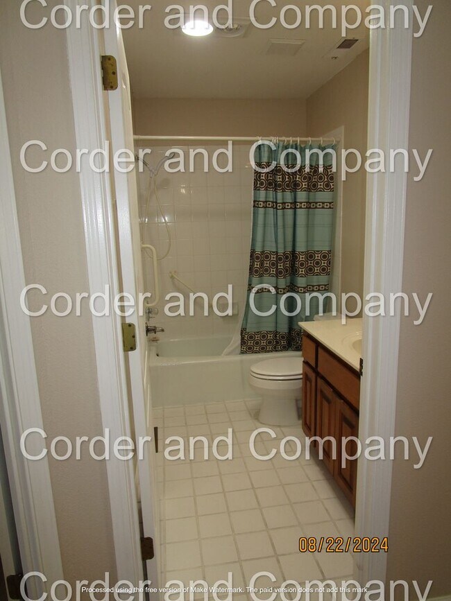Building Photo - Cute 2 Bedroom, 2 Bathroom, 2 Car Garage and 1,562 Sq. Ft. home in 55+ Community in Rio Rancho.