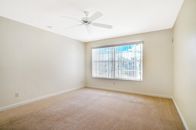Building Photo - 8128 Montserrat Pl