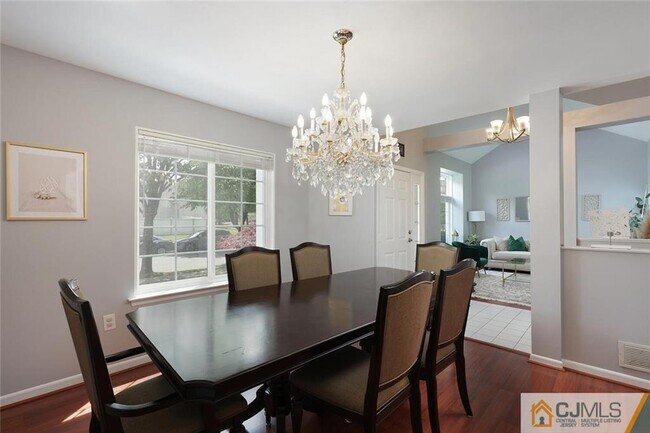 Building Photo - 160 Buttonwood Dr