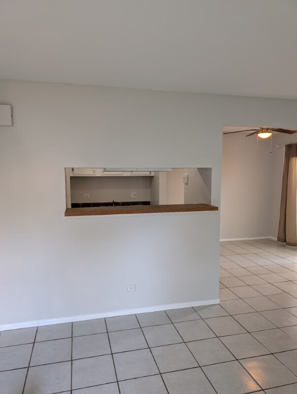 Building Photo - 2167 N Heather Ln