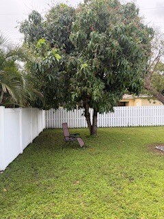 Building Photo - 36 SE 5th St