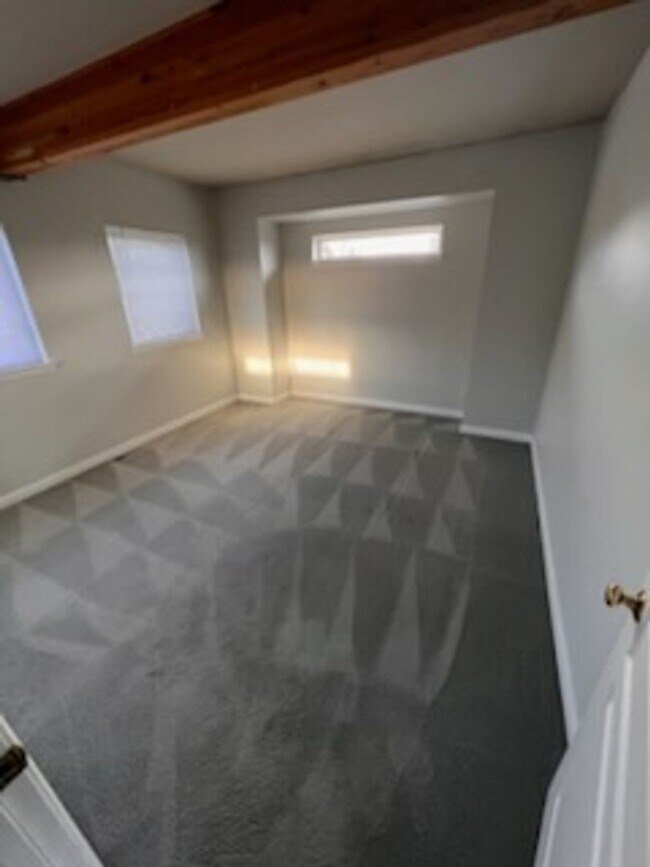 Building Photo - Lovely 2 bedroom home in Steilacoom